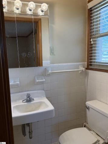 600 N Adair Street Clinton SC 29325