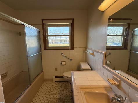 600 N Adair Street Clinton SC 29325