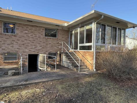 600 N Adair Street Clinton SC 29325