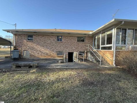 600 N Adair Street Clinton SC 29325