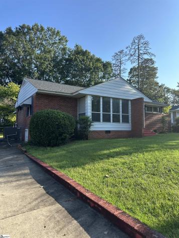 9 Woodmont Circle Greenville SC 29605