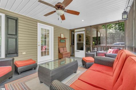 409 The Bear Boulevard Tamassee SC 28686