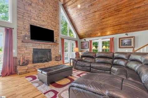 409 The Bear Boulevard Tamassee SC 28686