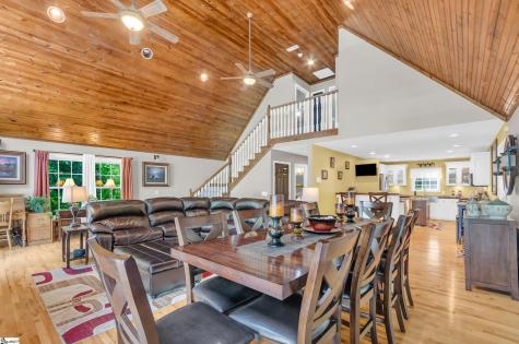 409 The Bear Boulevard Tamassee SC 28686