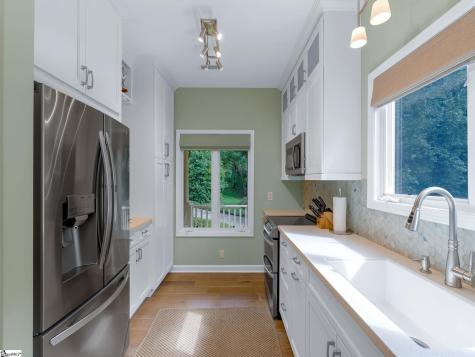 15 Grosbeak Way Landrum SC 29356