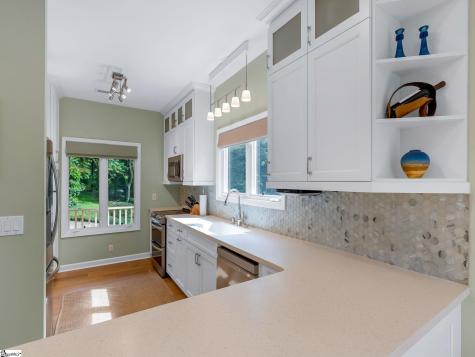 15 Grosbeak Way Landrum SC 29356