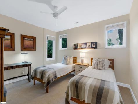15 Grosbeak Way Landrum SC 29356