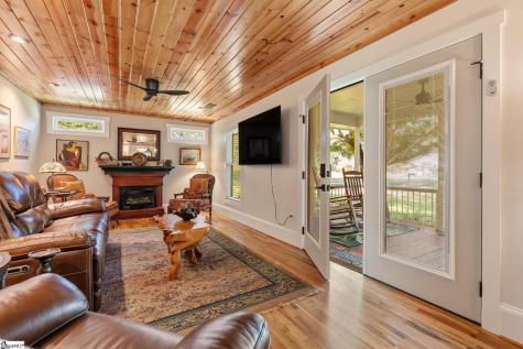107 Holcombs Hollow Road Sunset SC 29685