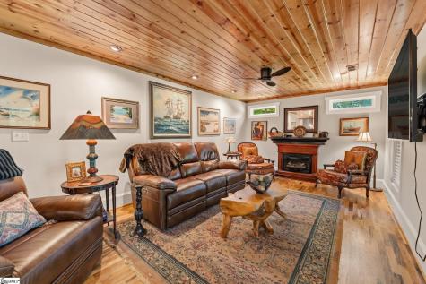 107 Holcombs Hollow Road Sunset SC 29685