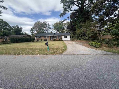 3036 Elmhurst Drive Boiling Springs SC 29316