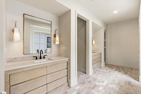 33 N Textile Avenue Greenville SC 29611