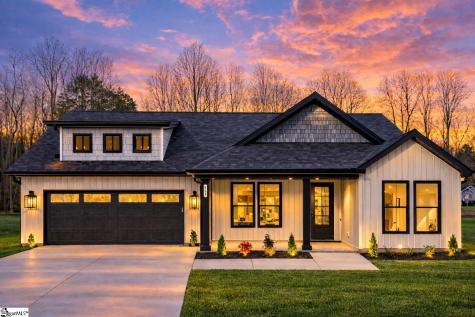 534 Dillon Street Chesnee SC 29323