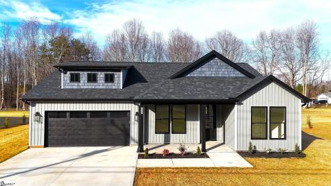 534 Dillon Street Chesnee SC 29323