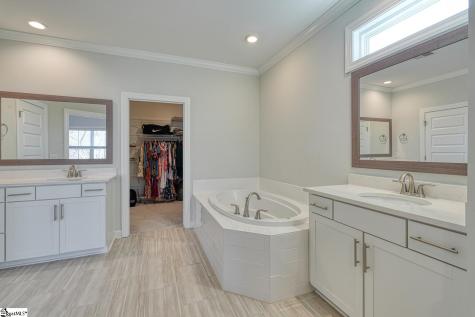 160 Scotts Bluff Drive Simpsonville SC 29681