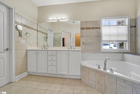 5 Middleberry Court Greer SC 29650