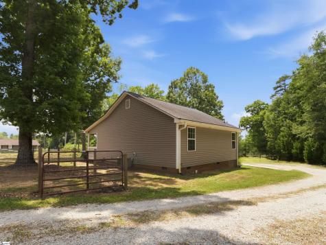 4141 Cross Anchor Road Enoree SC 29335