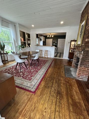 16 2nd Avenue Greenville SC 29609