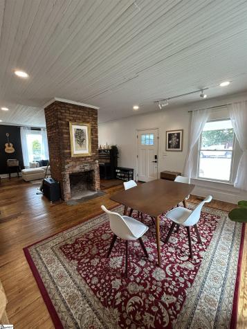 16 2nd Avenue Greenville SC 29609