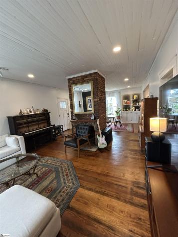 16 2nd Avenue Greenville SC 29609