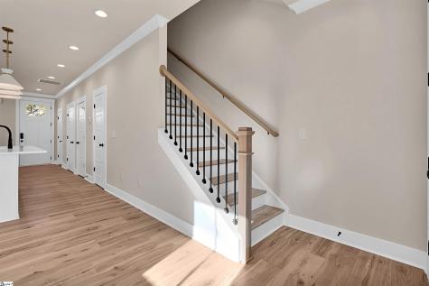 9 Hawthorne Lane Greenville SC 29605
