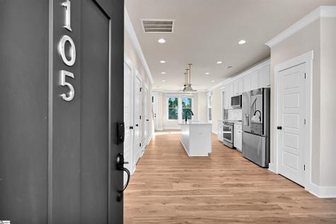 9 Hawthorne Lane Greenville SC 29605