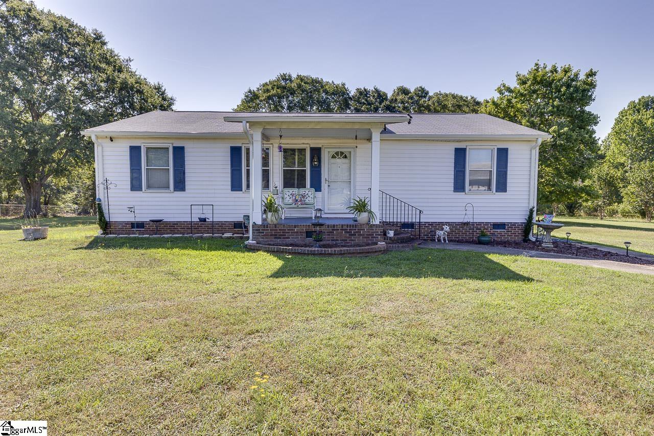 3332 92 Highway Gray Court SC 29645