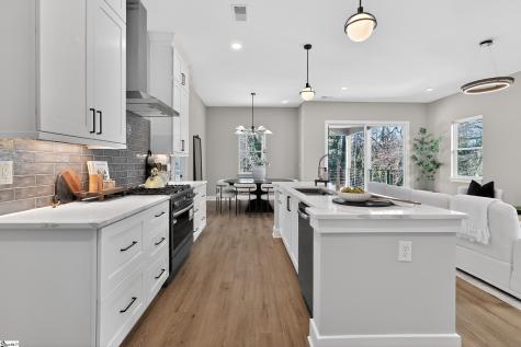 112C Chestnut Street Greenville SC 29605