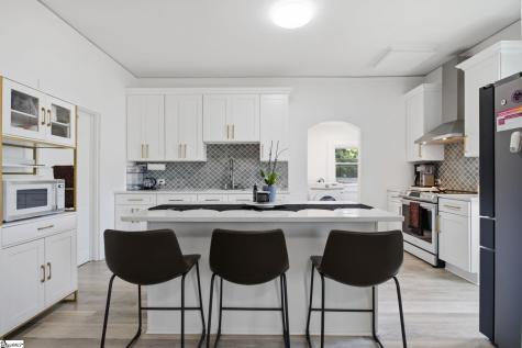 35 W 5th Street Greenville SC 29611