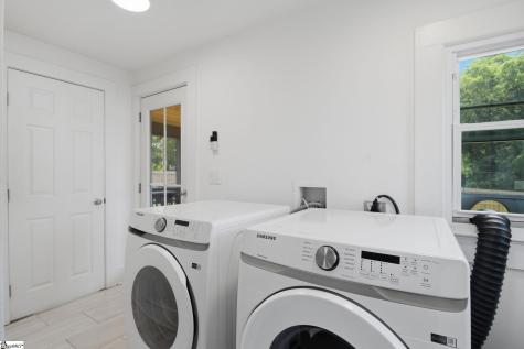 35 W 5th Street Greenville SC 29611