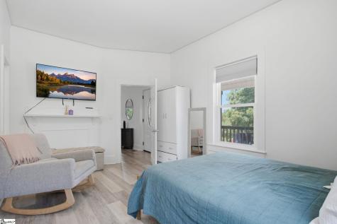 35 W 5th Street Greenville SC 29611