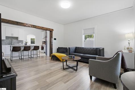 35 W 5th Street Greenville SC 29611
