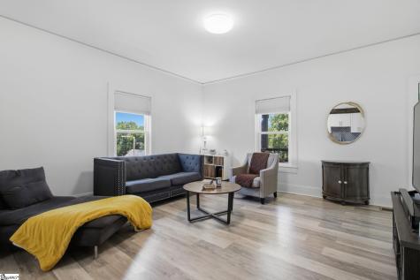 35 W 5th Street Greenville SC 29611
