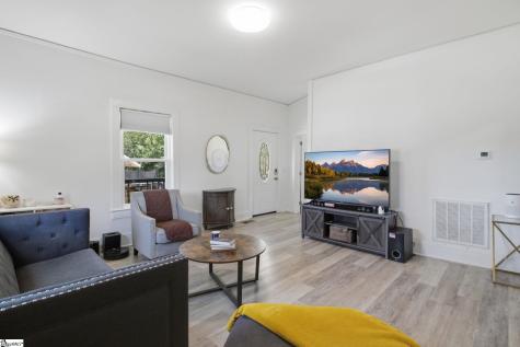 35 W 5th Street Greenville SC 29611