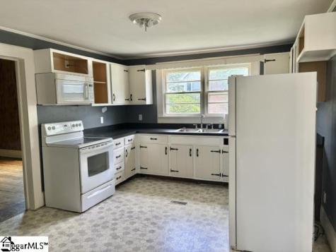 12 G Street Inman SC 29349
