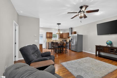 1602 Georgia Road Gray Court SC 29645