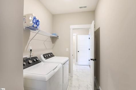 317 Breakwater Lane Seneca SC 29678