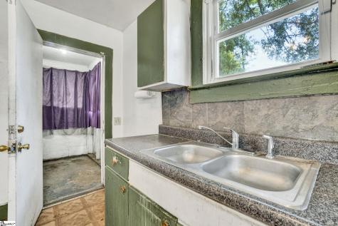 526 Perry Avenue Greenville SC 29611