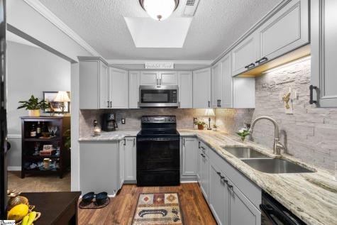 15 Creekside Way Greenville SC 29609