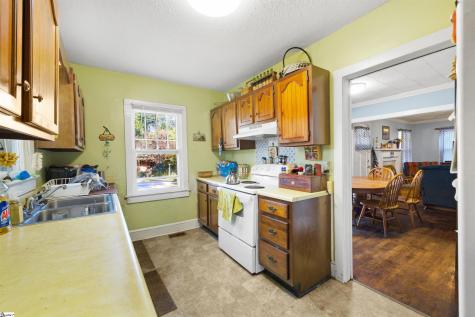 6 Berkley Avenue Greenville SC 29609