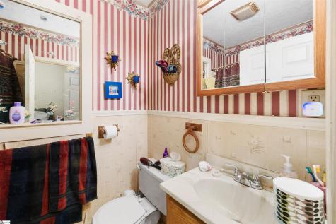 6 Berkley Avenue Greenville SC 29609