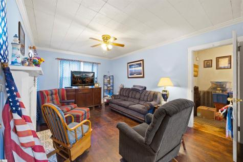 6 Berkley Avenue Greenville SC 29609