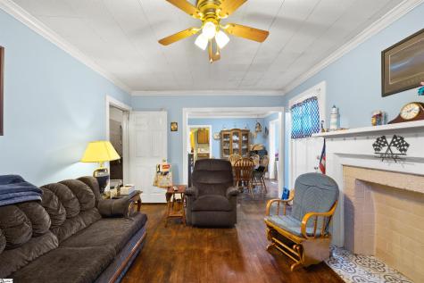 6 Berkley Avenue Greenville SC 29609