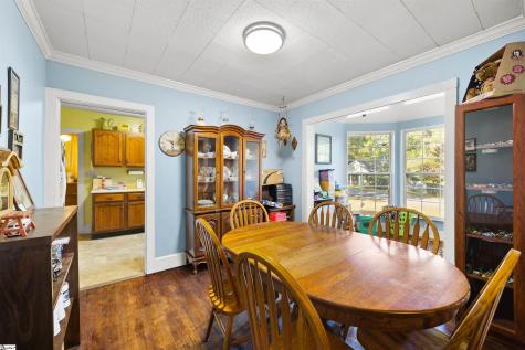 6 Berkley Avenue Greenville SC 29609