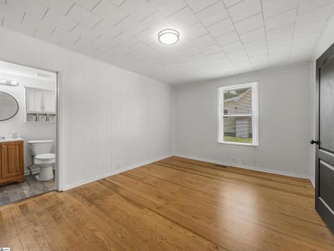 52 Hutchins Street Greenville SC 29605