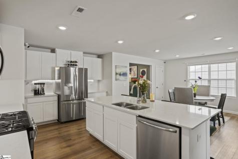 1743 Southwold Lane Boiling Springs SC 29316