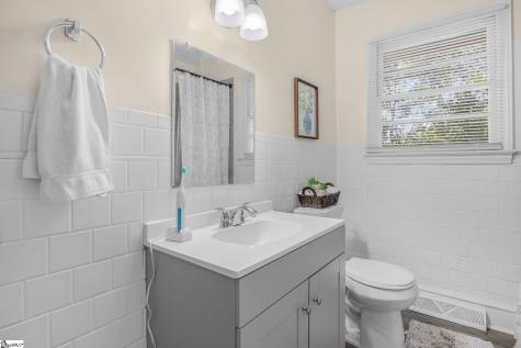 200 Pine Street Seneca SC 29678