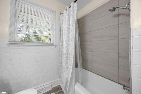 200 Pine Street Seneca SC 29678