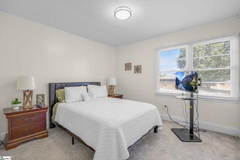 200 Pine Street Seneca SC 29678