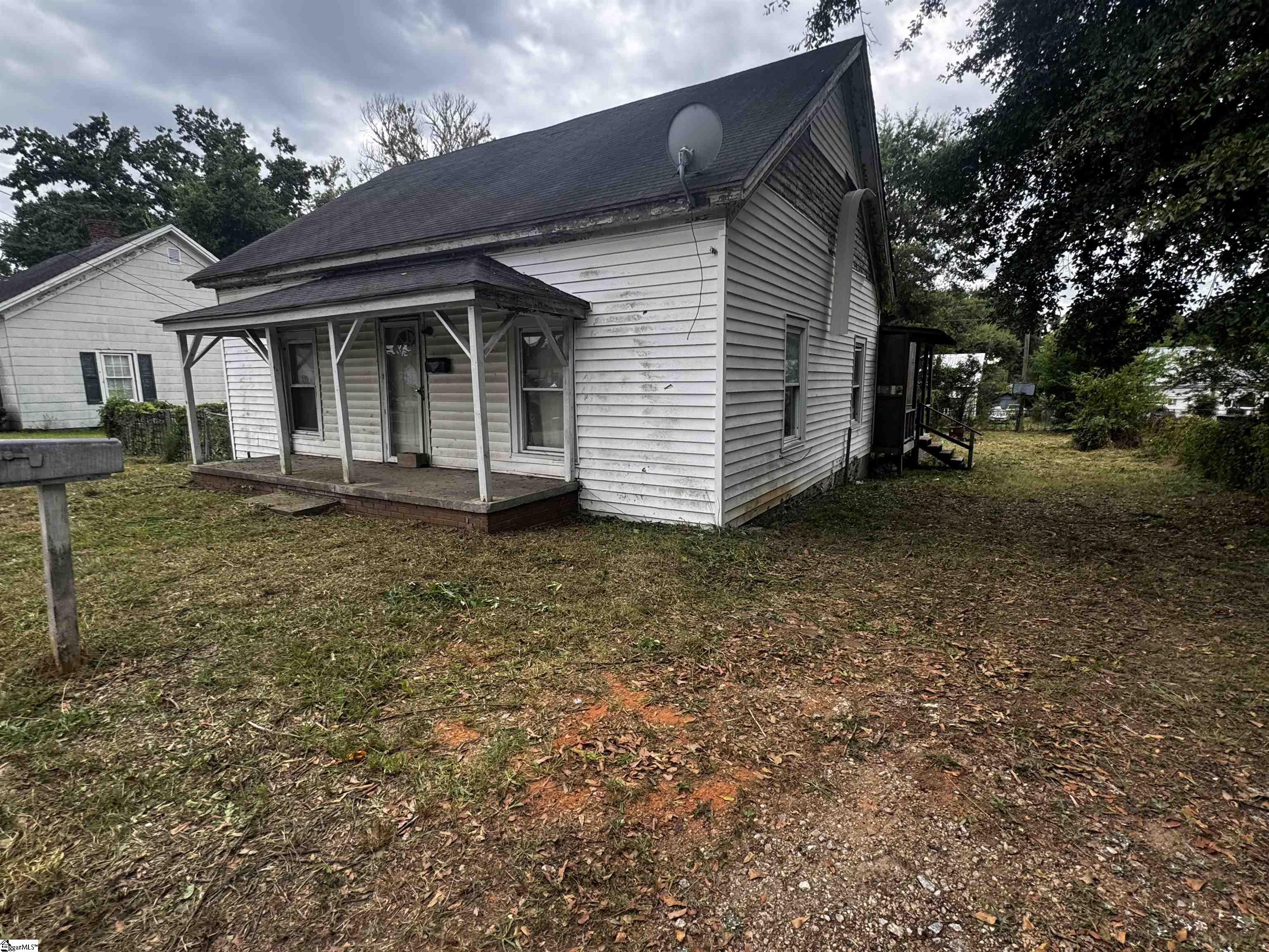 6 Hammett Street Laurens SC 29360