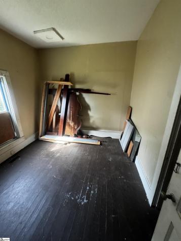 6 Hammett Street Laurens SC 29360